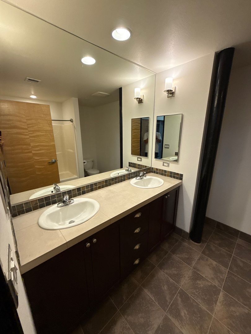 $1,395 First 3 Months Downtown Salem, Alcove Studio, 1 Bath, w/Washer & Dryer in Unit, CALL TO SCHEDULE A VIEWING, AVAILABLE NOW! property image