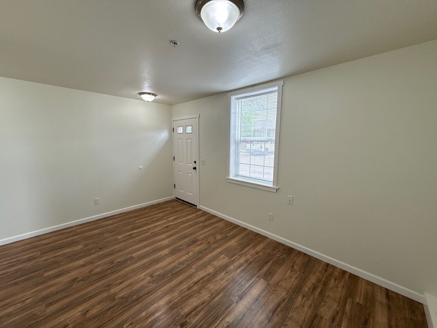 $1,345 First 3 Months, Mount Angel, 2 Bed, 1 Bath, 1st Floor Apartment, Pet Friendly, |AVAILABLE NOW! property image