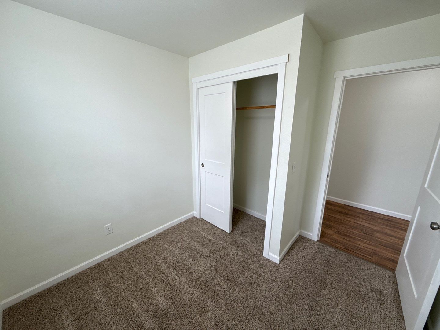 $1,345 First 3 Months, Mount Angel, 2 Bed, 1 Bath, 1st Floor Apartment, Pet Friendly, |AVAILABLE NOW! property image