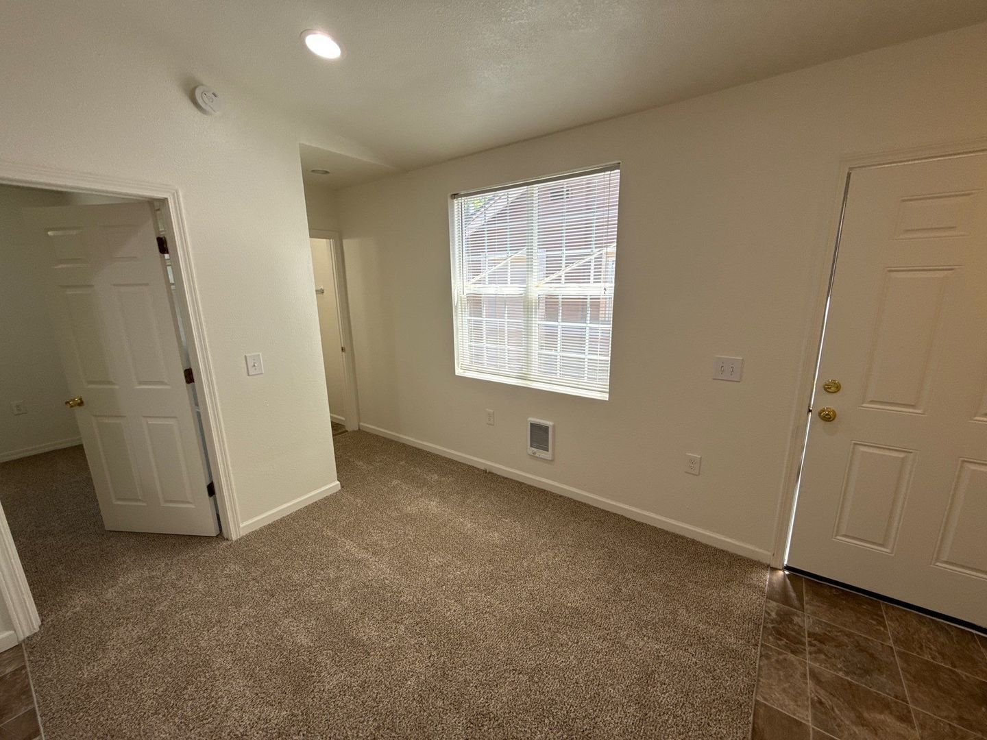NE Salem, 2 Beds, 1 Bath, 1 Story Duplex, COMING SOON! property image