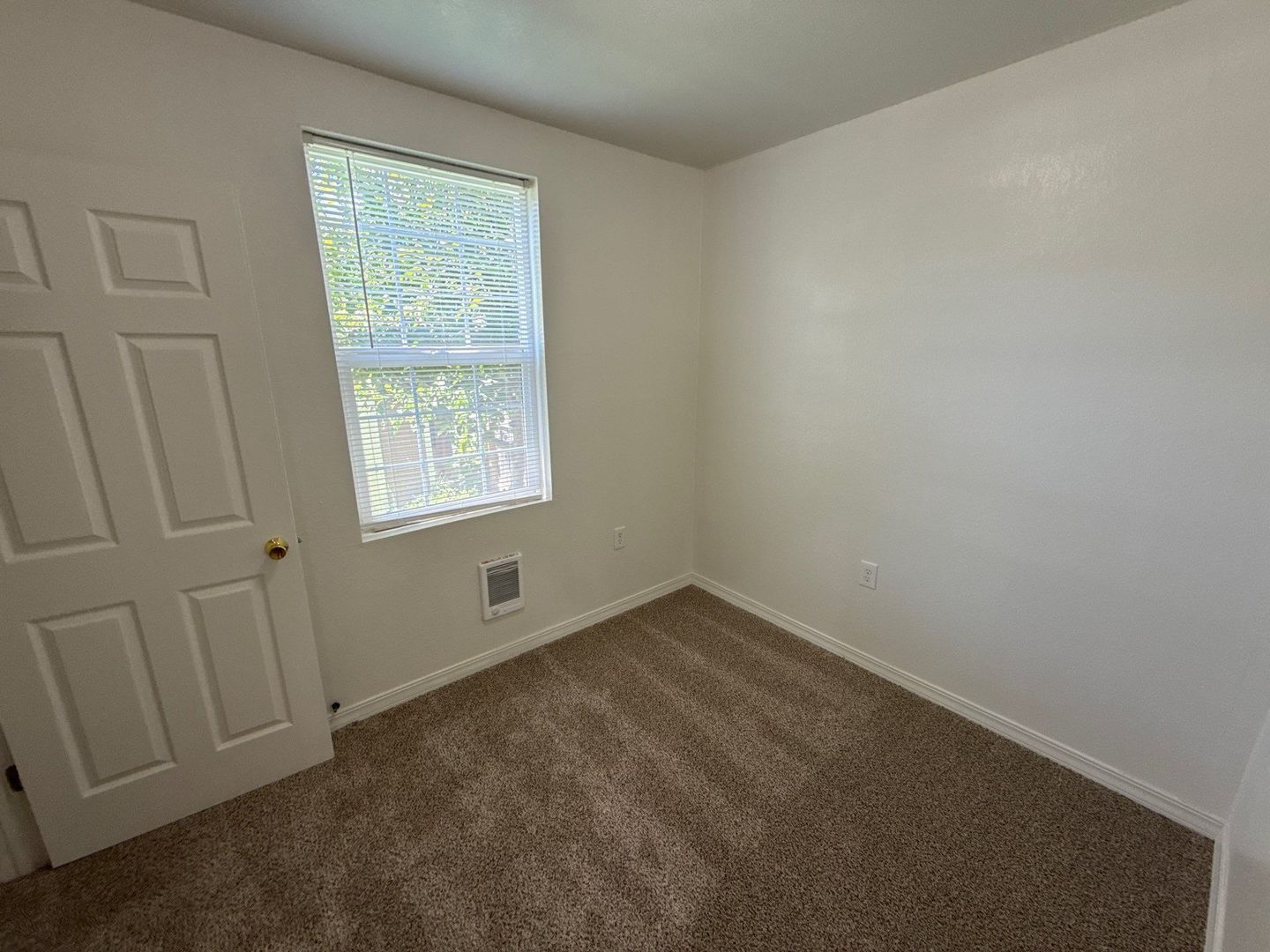 NE Salem, 2 Beds, 1 Bath, 1 Story Duplex, COMING SOON! property image