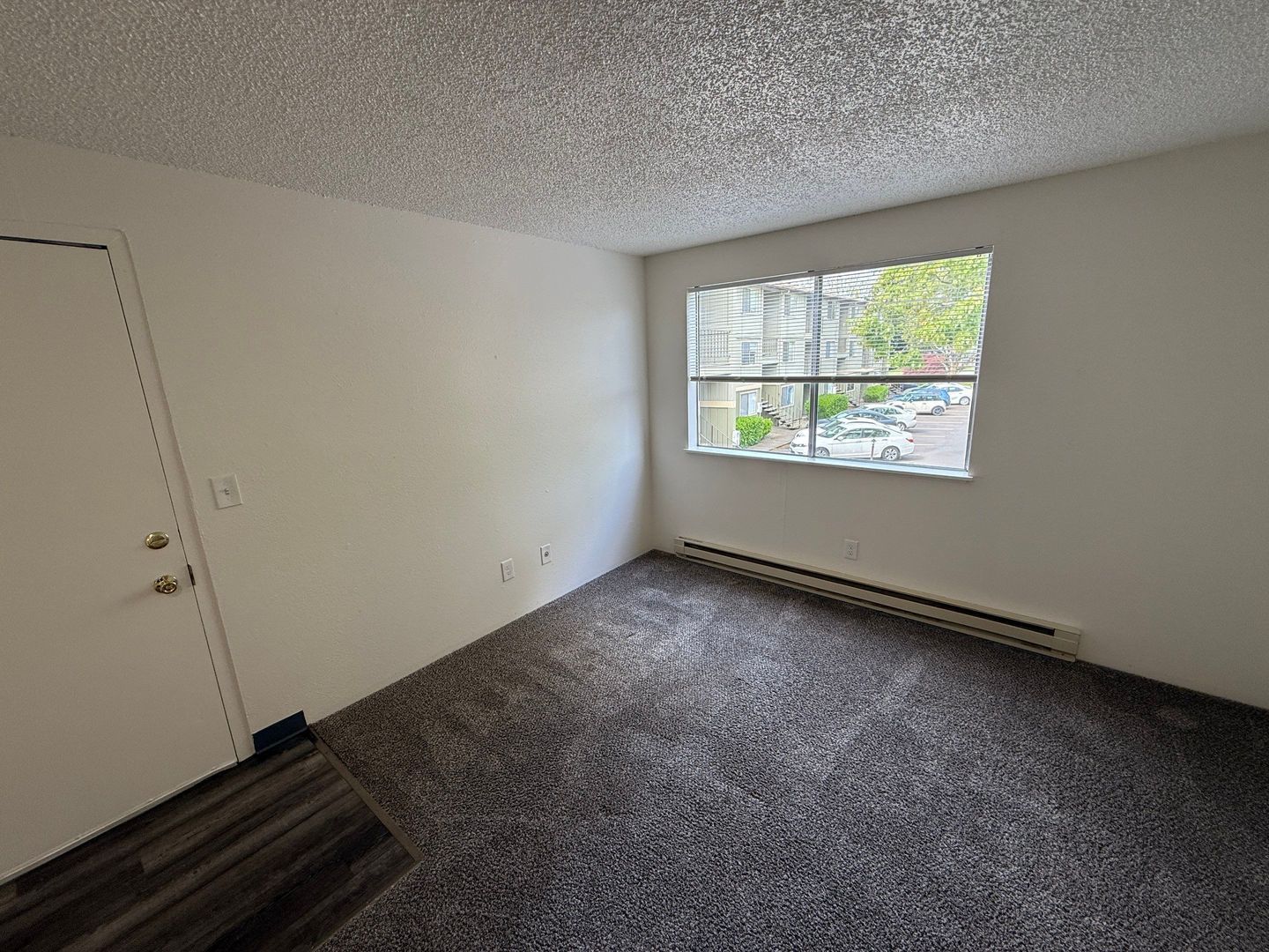 Corvallis Studio 1 Bath, 2nd Floor Unit, $70 Flat Fee for ALL Utilities AVAILABLE NOW! property image