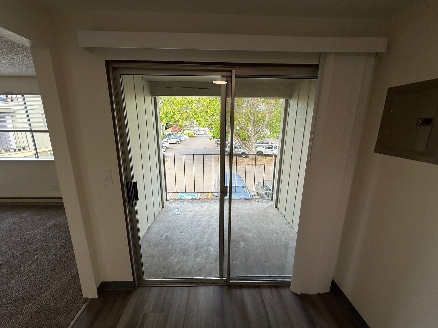 Corvallis Studio 1 Bath, 2nd Floor Unit, $70 Flat Fee for ALL Utilities AVAILABLE NOW! property image