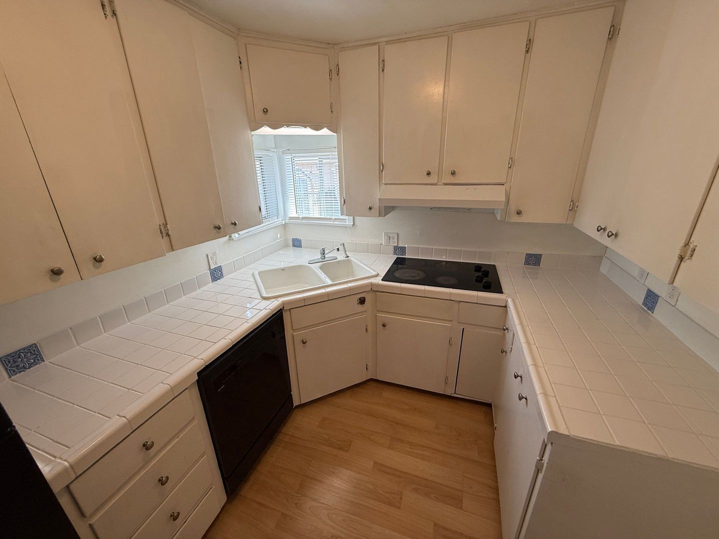 NE Salem Duplex 2 Bed 1.5 Bath, ALL BILLS PAID, W/D In Unit, COMING SOON! property image