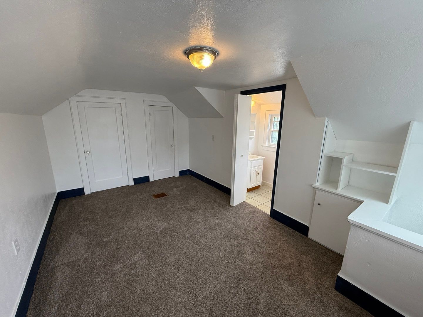 NE Salem Duplex 2 Bed 1.5 Bath, ALL BILLS PAID, W/D In Unit, COMING SOON! property image