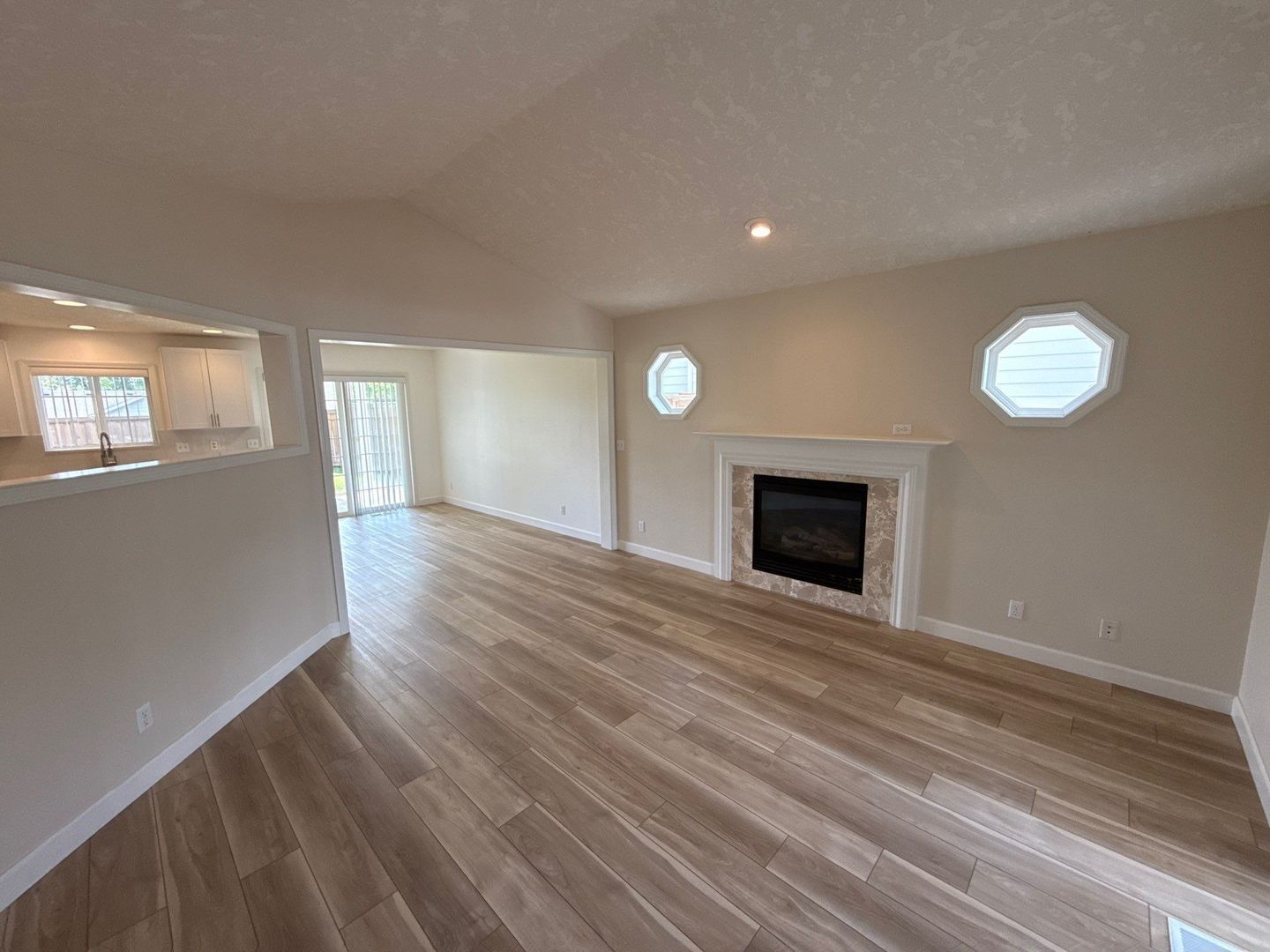 Spacious S. Salem 3BR/2BA Single Family Home in Quiet Neighborhood - AVAILABLE NOW! property image