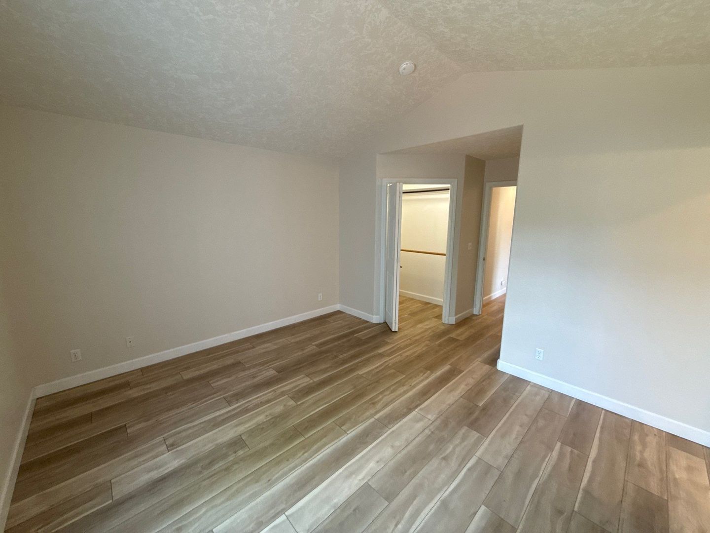 Spacious S. Salem 3BR/2BA Single Family Home in Quiet Neighborhood - AVAILABLE NOW! property image