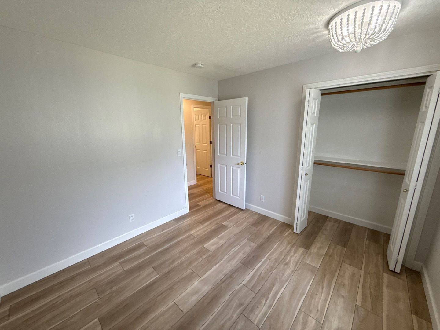Spacious S. Salem 3BR/2BA Single Family Home in Quiet Neighborhood - AVAILABLE NOW! property image