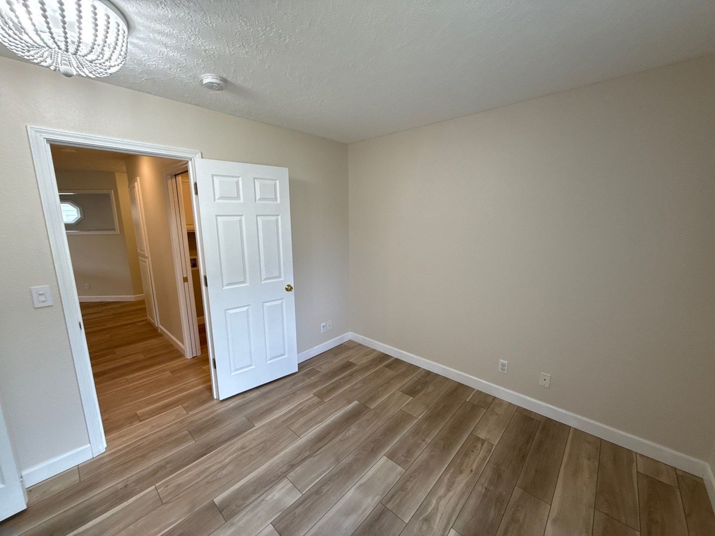 Spacious S. Salem 3BR/2BA Single Family Home in Quiet Neighborhood - AVAILABLE NOW! property image