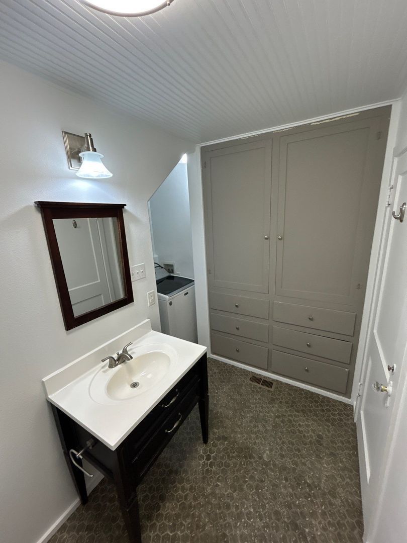 Corvallis 3 Bed, 1 Bath Single Family Home, AVAILABLE NOW! property image