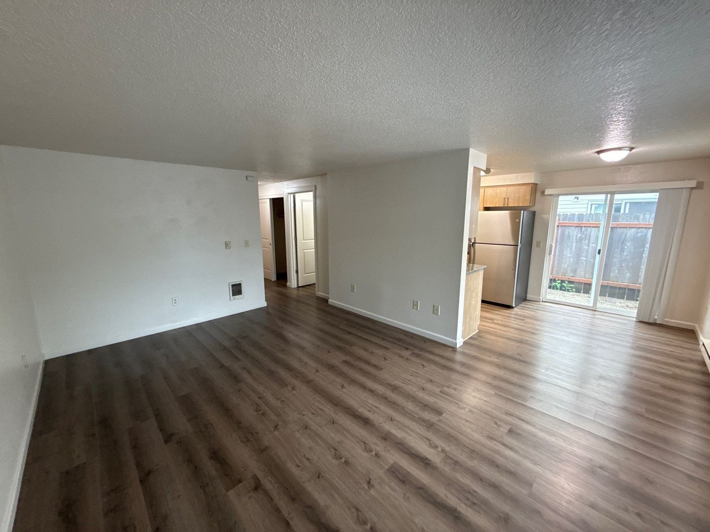 $1,395 First 3 Months, NE Silverton 2 Bed, 1 Bath, 1st Floor Apartment, Washer & Dryer Hookups, AVAILABLE NOW! property image