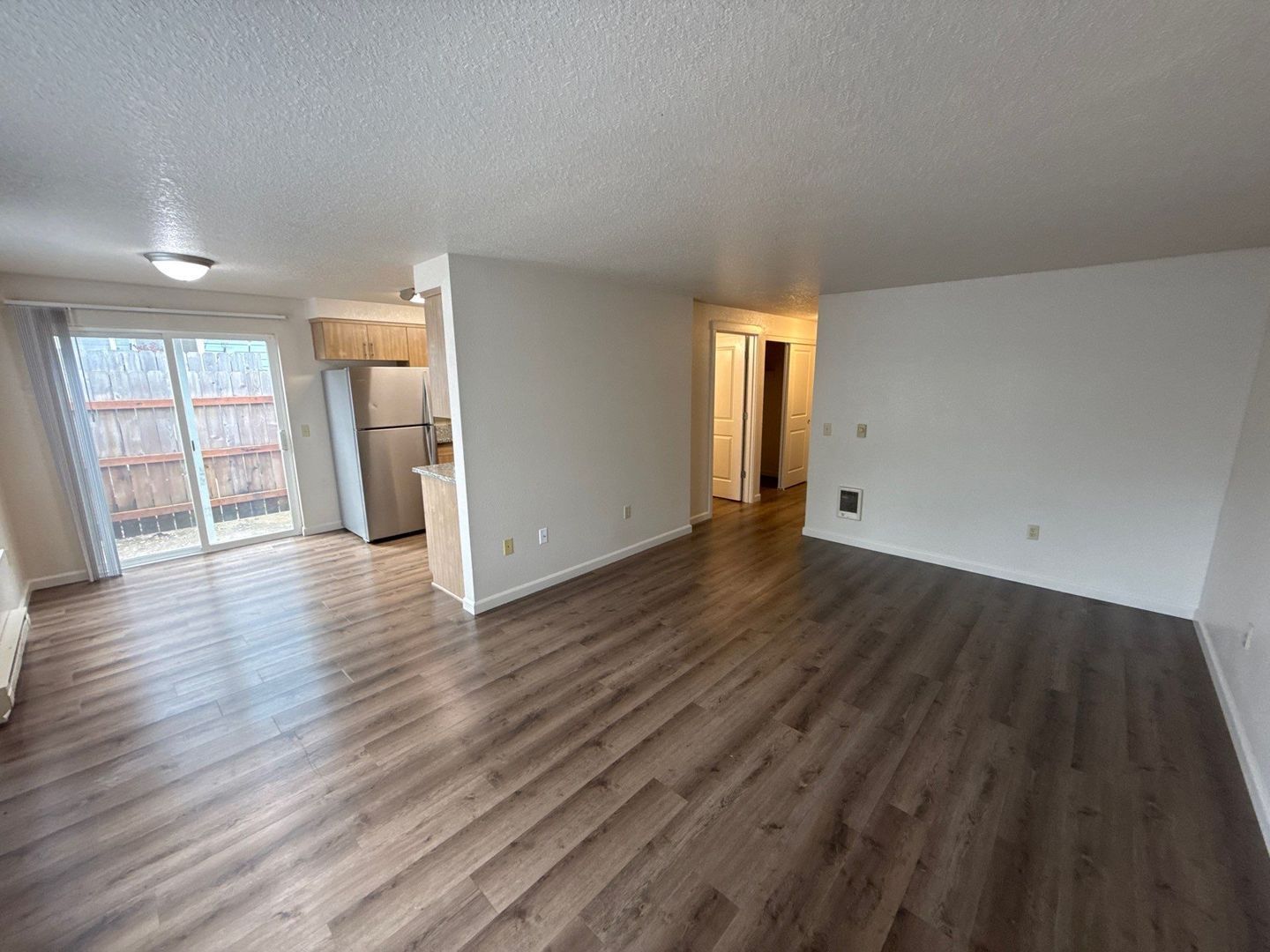 $1,395 First 3 Months, NE Silverton 2 Bed, 1 Bath, 1st Floor Apartment, Washer & Dryer Hookups, AVAILABLE NOW! property image