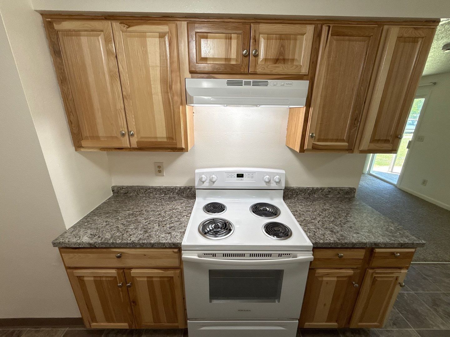$1,195 First 3 Months, NE Salem 2 Bed 1 Bath 1st Floor Apartment, W/S/G Paid, AVAILABLE NOW! property image