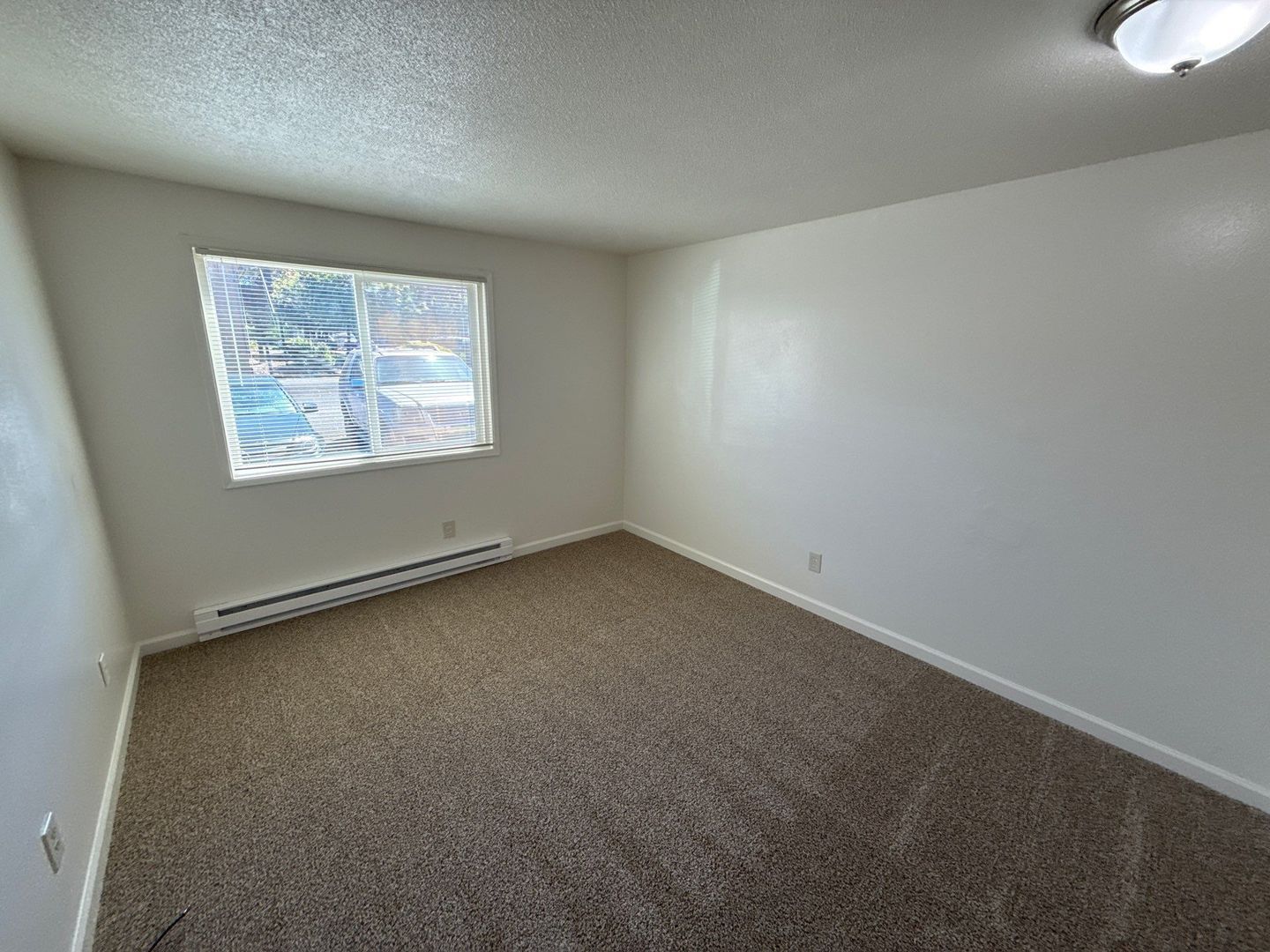 $1,195 First 3 Months, NE Salem 2 Bed 1 Bath 1st Floor Apartment, W/S/G Paid, AVAILABLE NOW! property image