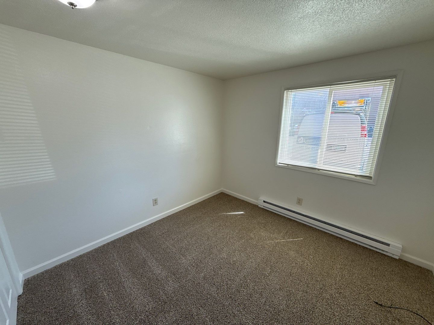 $1,195 First 3 Months, NE Salem 2 Bed 1 Bath 1st Floor Apartment, W/S/G Paid, AVAILABLE NOW! property image