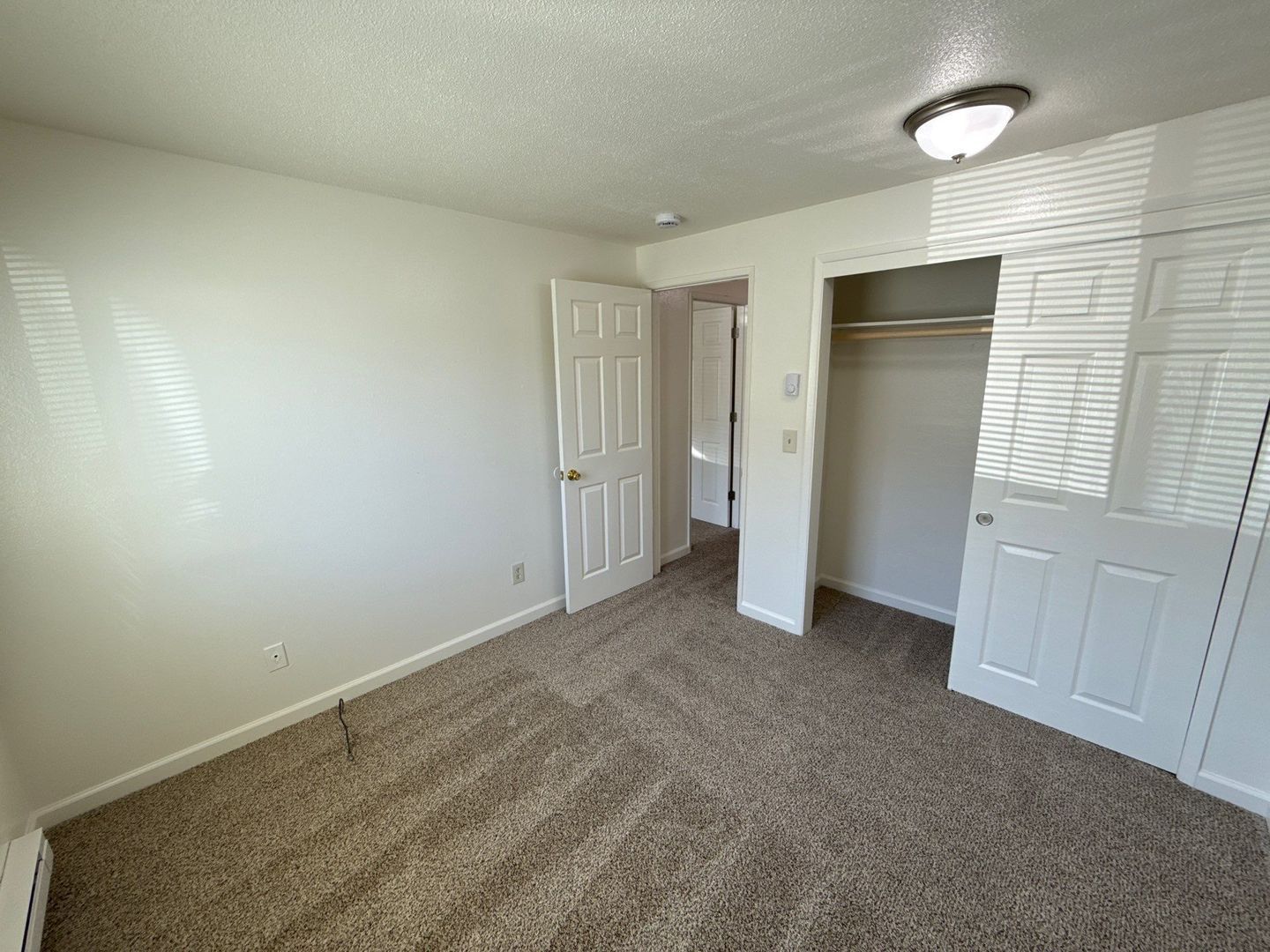 $1,195 First 3 Months, NE Salem 2 Bed 1 Bath 1st Floor Apartment, W/S/G Paid, AVAILABLE NOW! property image