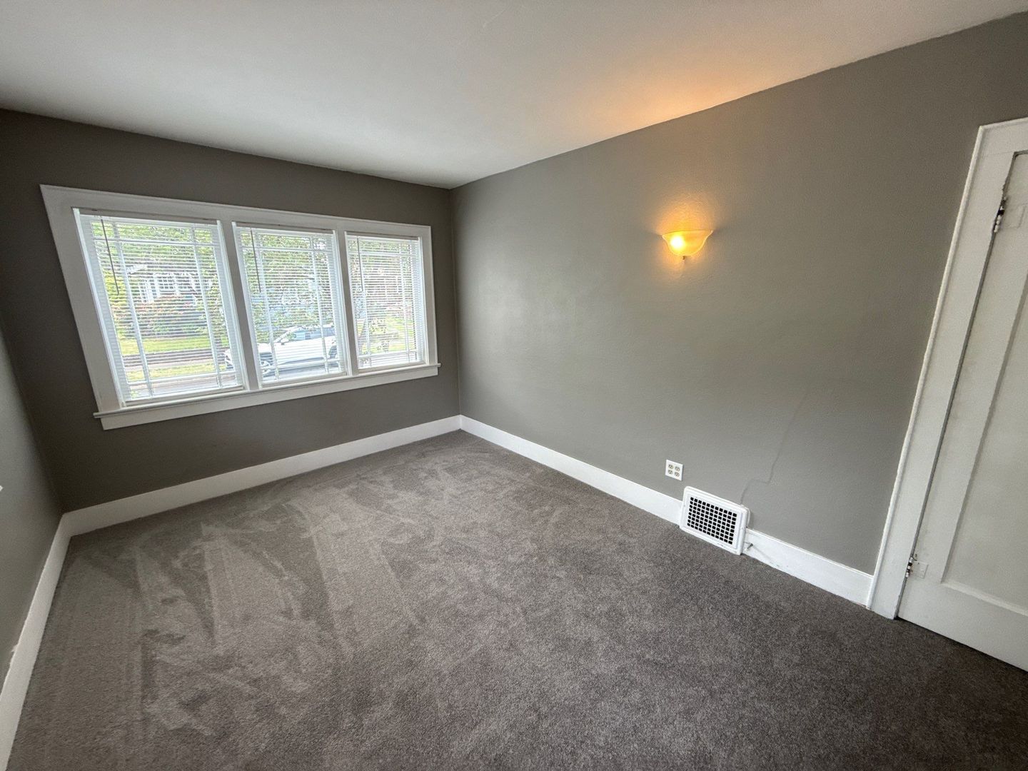 AVAILABE NOW! NE Salem Duplex: 2 Bed + Loft/Flex Suite, 2.5 Bath | ALL BILLS PAID! W/D In-Unit property image