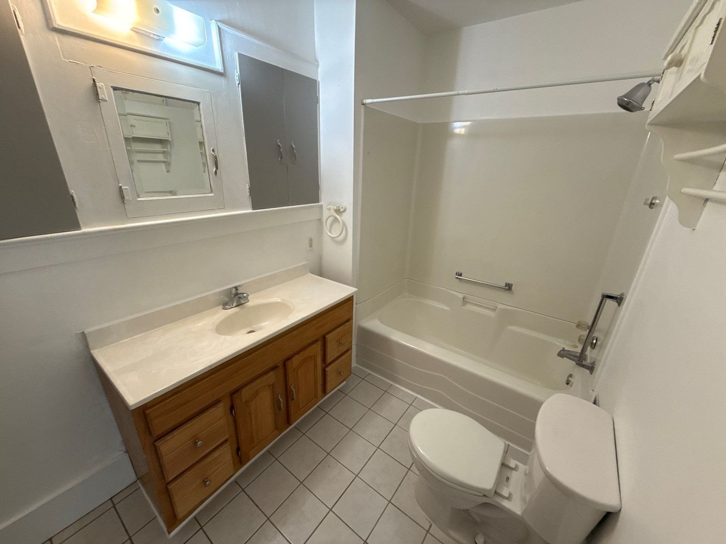 AVAILABE NOW! NE Salem Duplex: 2 Bed + Loft/Flex Suite, 2.5 Bath | ALL BILLS PAID! W/D In-Unit property image