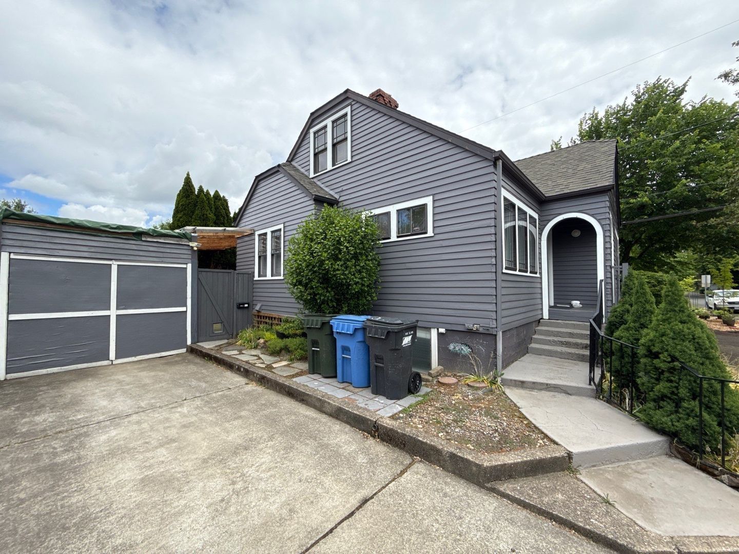 AVAILABE NOW! NE Salem Duplex: 2 Bed + Loft/Flex Suite, 2.5 Bath | ALL BILLS PAID! W/D In-Unit property image