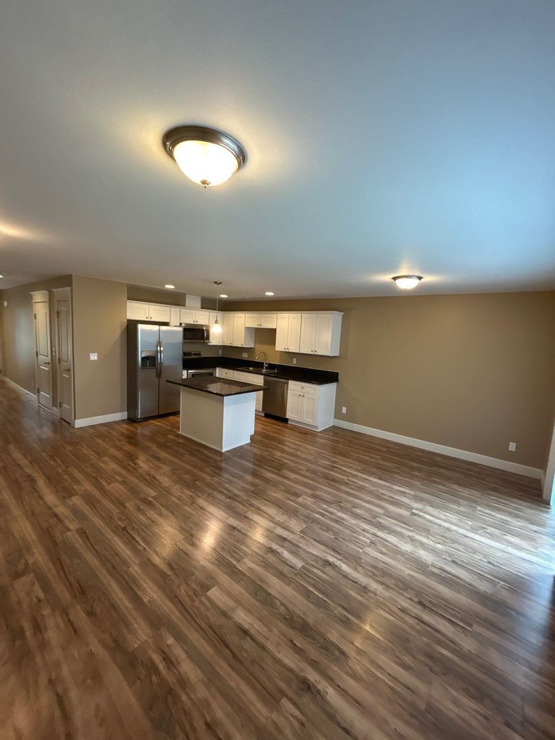 SE Albany, 4 Beds, 2.5 Baths, 2 Story Triplex/TownHouse, AVAILABLE NOW! property image