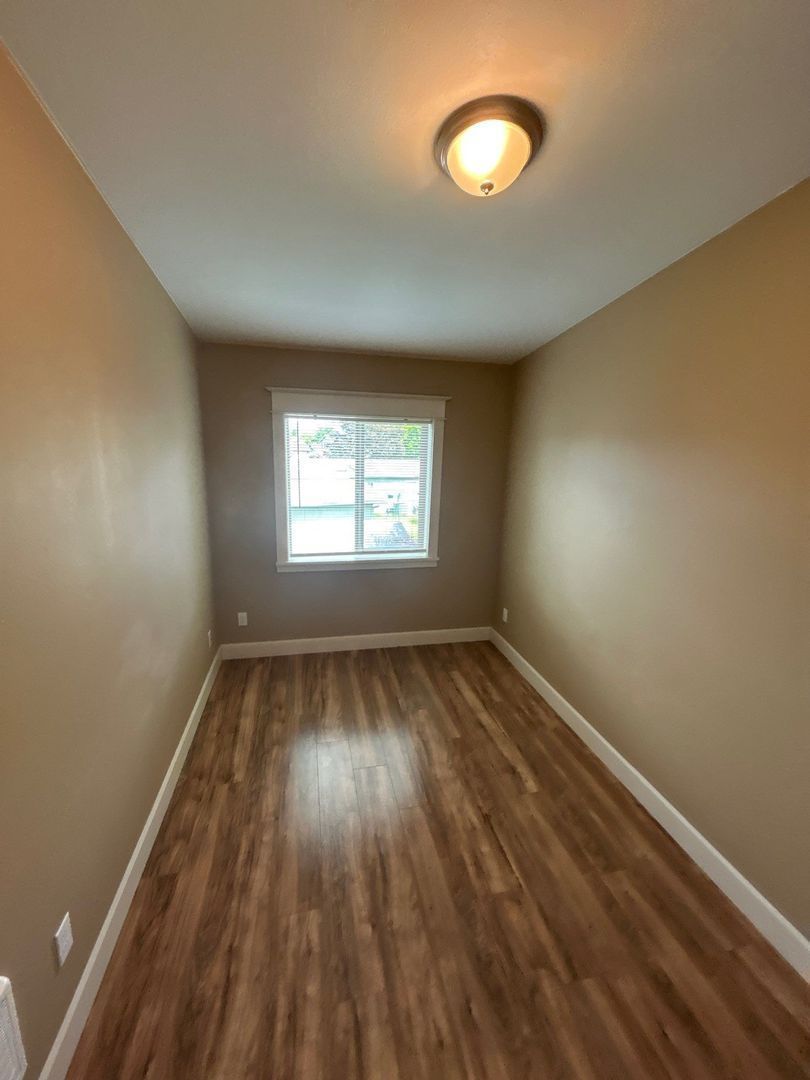 SE Albany, 4 Beds, 2.5 Baths, 2 Story Triplex/TownHouse, AVAILABLE NOW! property image