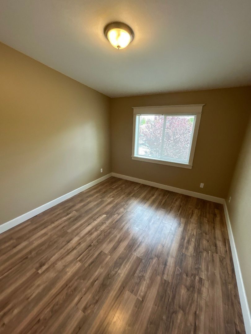 SE Albany, 4 Beds, 2.5 Baths, 2 Story Triplex/TownHouse, AVAILABLE NOW! property image