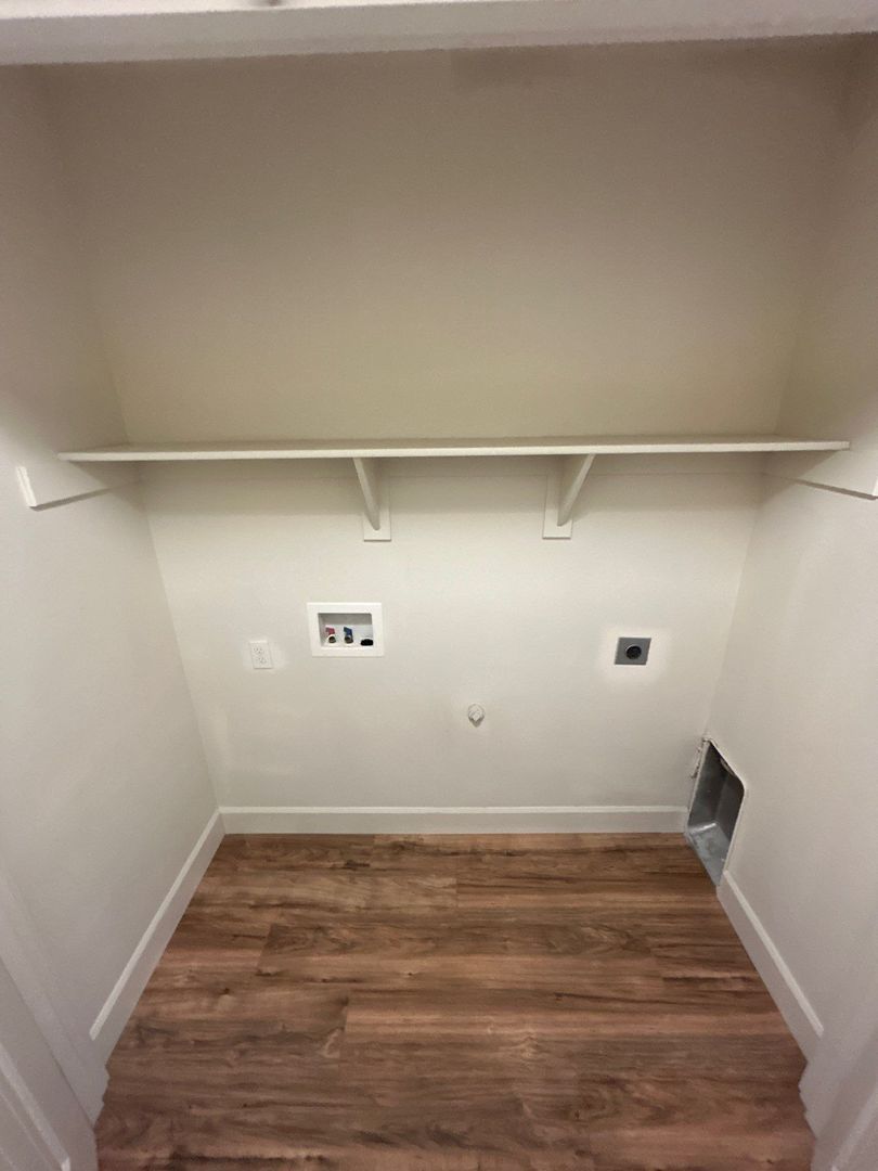 SE Albany, 4 Beds, 2.5 Baths, 2 Story Triplex/TownHouse, AVAILABLE NOW! property image