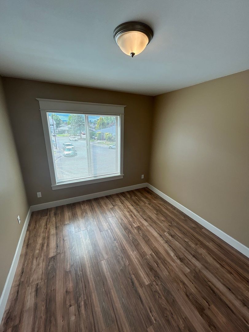 SE Albany, 4 Beds, 2.5 Baths, 2 Story Triplex/TownHouse, AVAILABLE NOW! property image