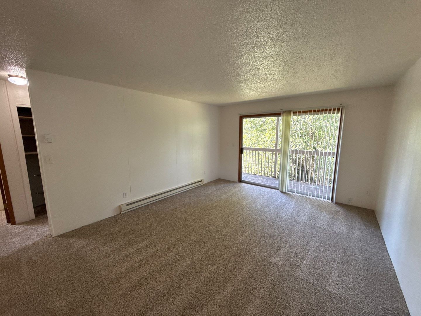 SW Dallas 2 Bed, 1 Bath, 2nd Floor Apartment, AVAILABLE NOW! property image