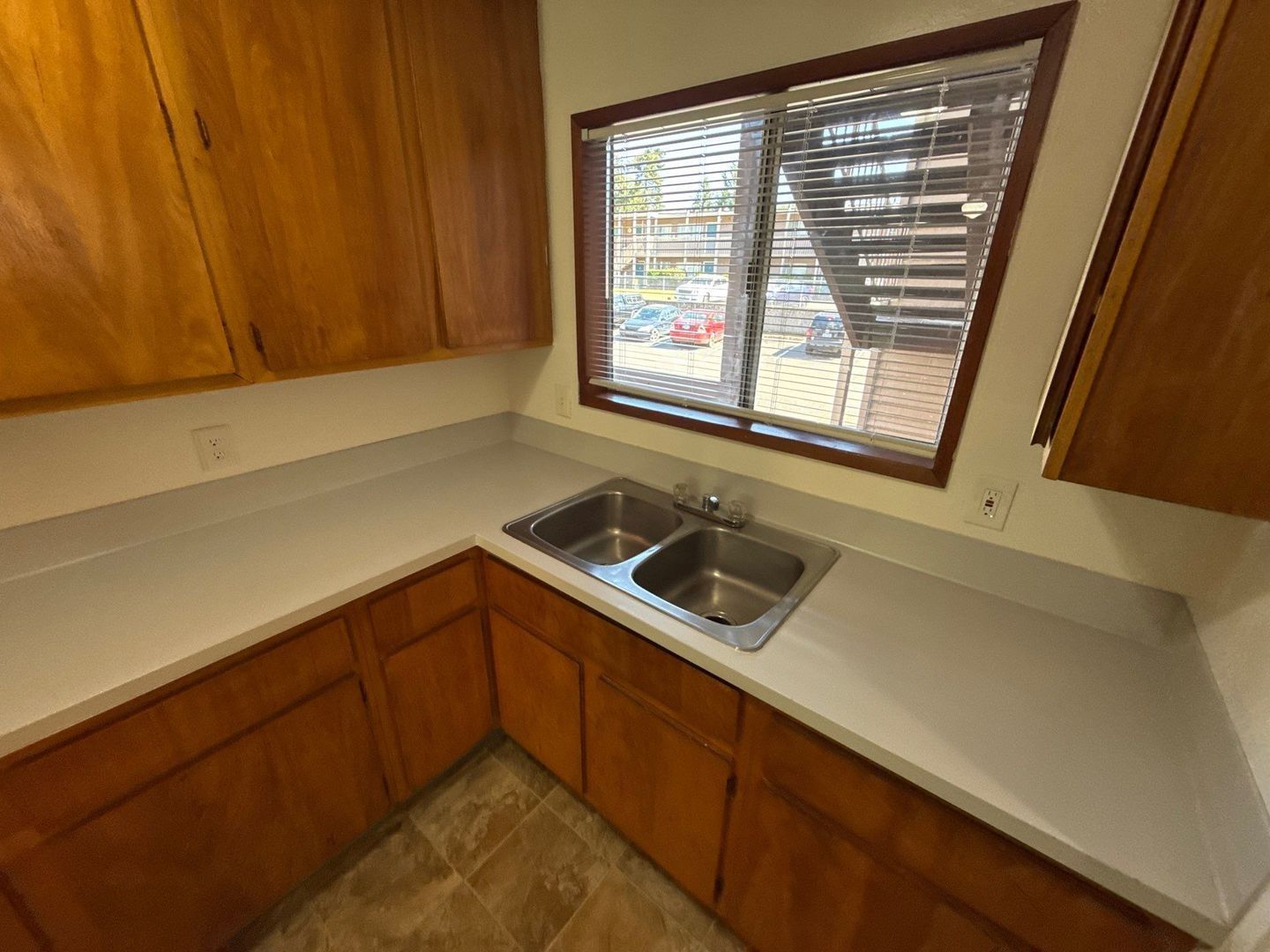 SW Dallas 2 Bed, 1 Bath, 2nd Floor Apartment, AVAILABLE NOW! property image