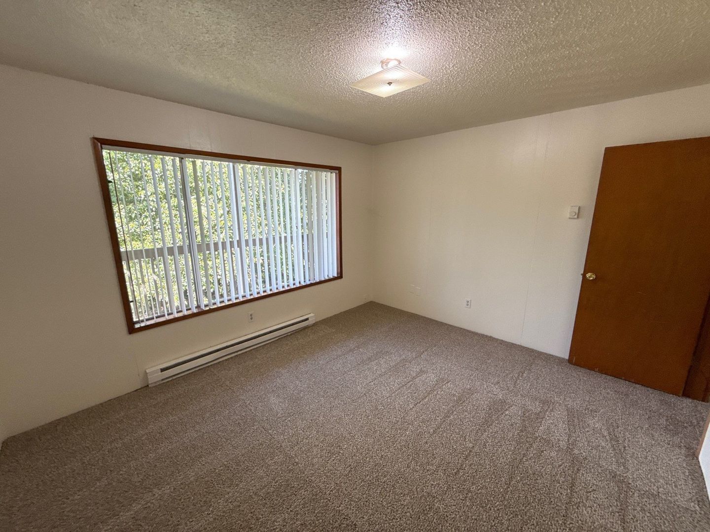 SW Dallas 2 Bed, 1 Bath, 2nd Floor Apartment, AVAILABLE NOW! property image
