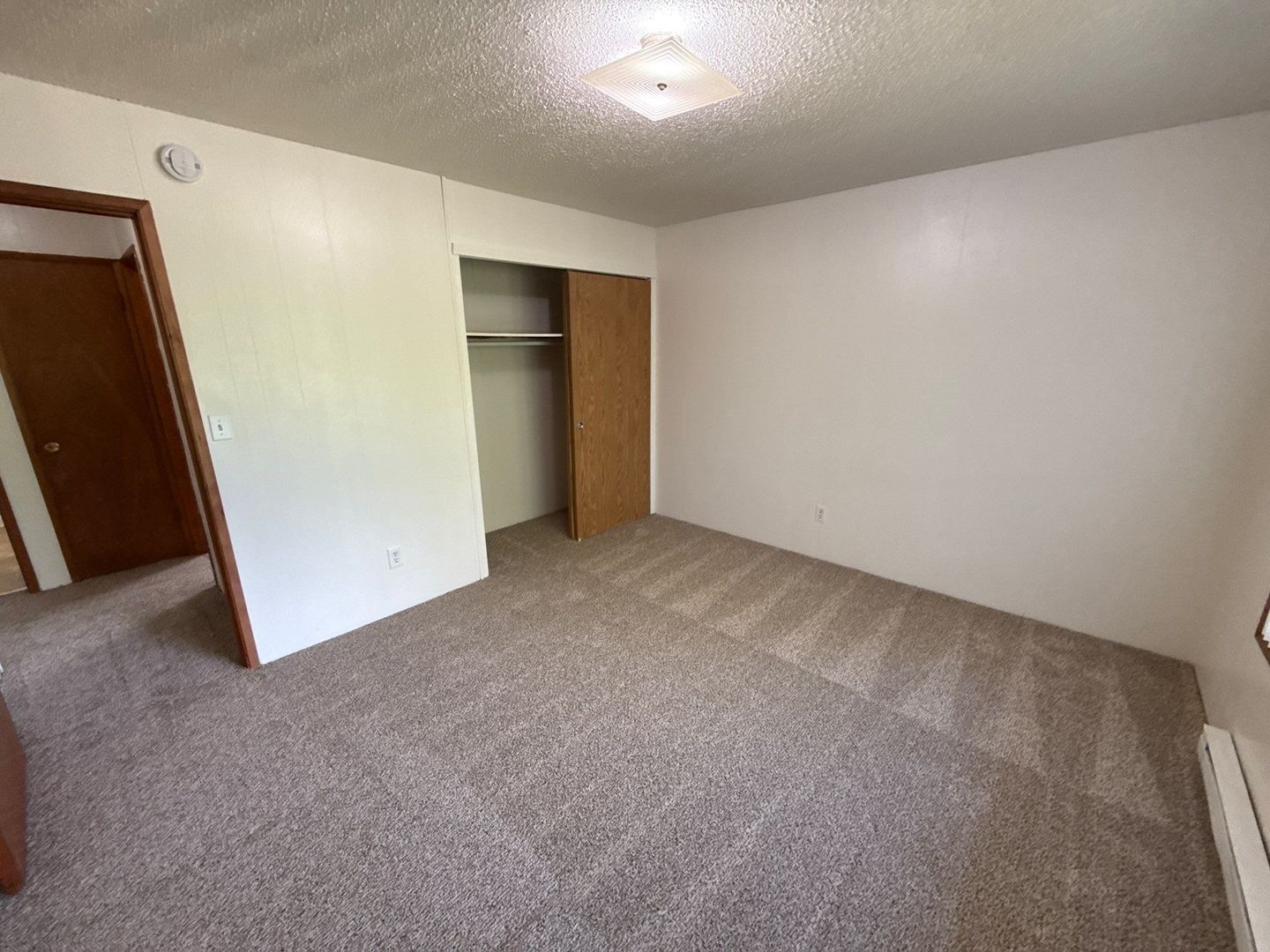 SW Dallas 2 Bed, 1 Bath, 2nd Floor Apartment, AVAILABLE NOW! property image
