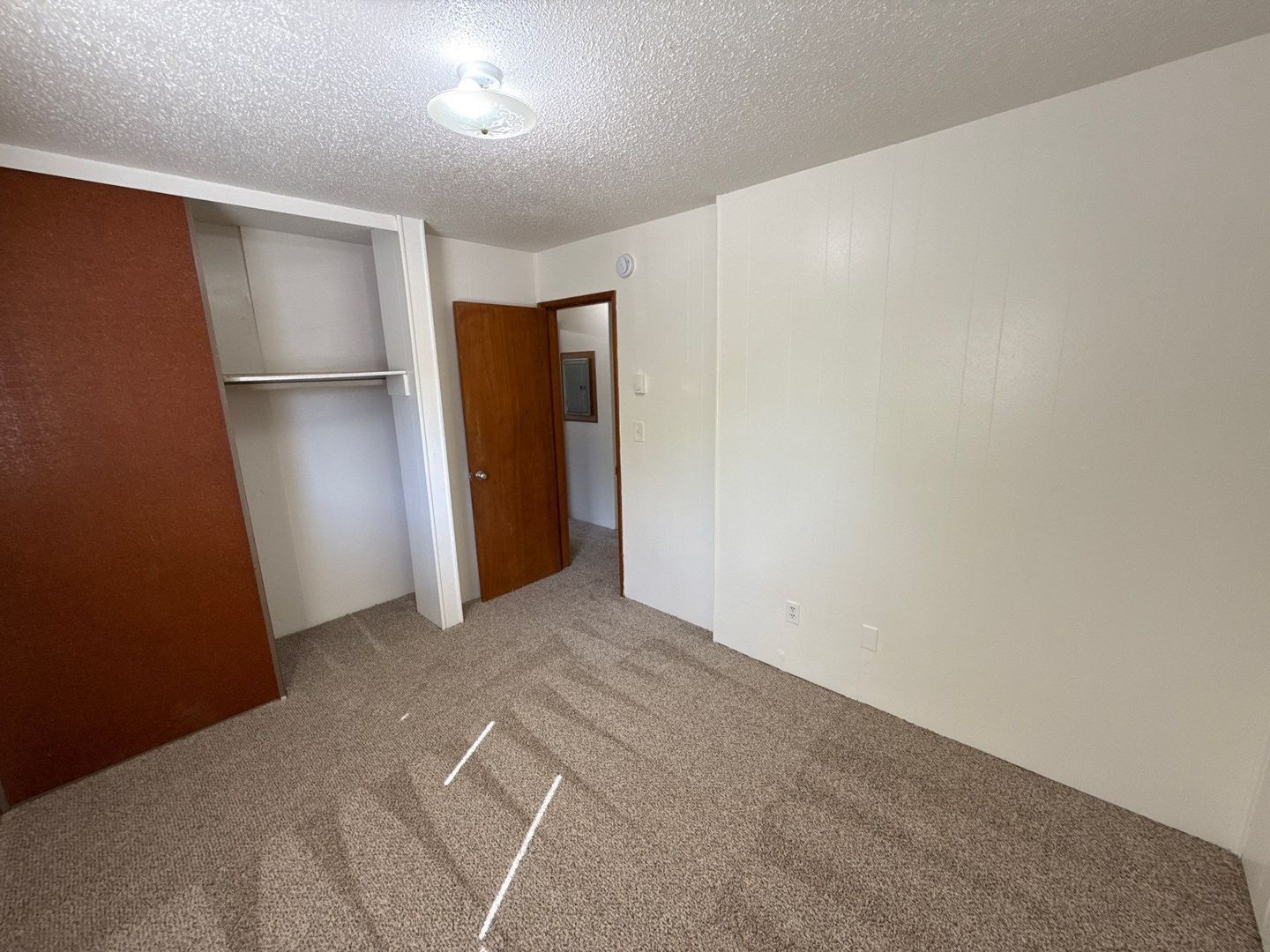 SW Dallas 2 Bed, 1 Bath, 2nd Floor Apartment, AVAILABLE NOW! property image