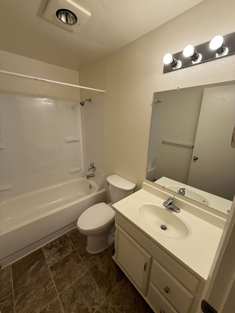 NW Salem, 1 Bed, 1 Bath, 1st Floor Apartment, Pet Friendly, AVAILABLE NOW! property image