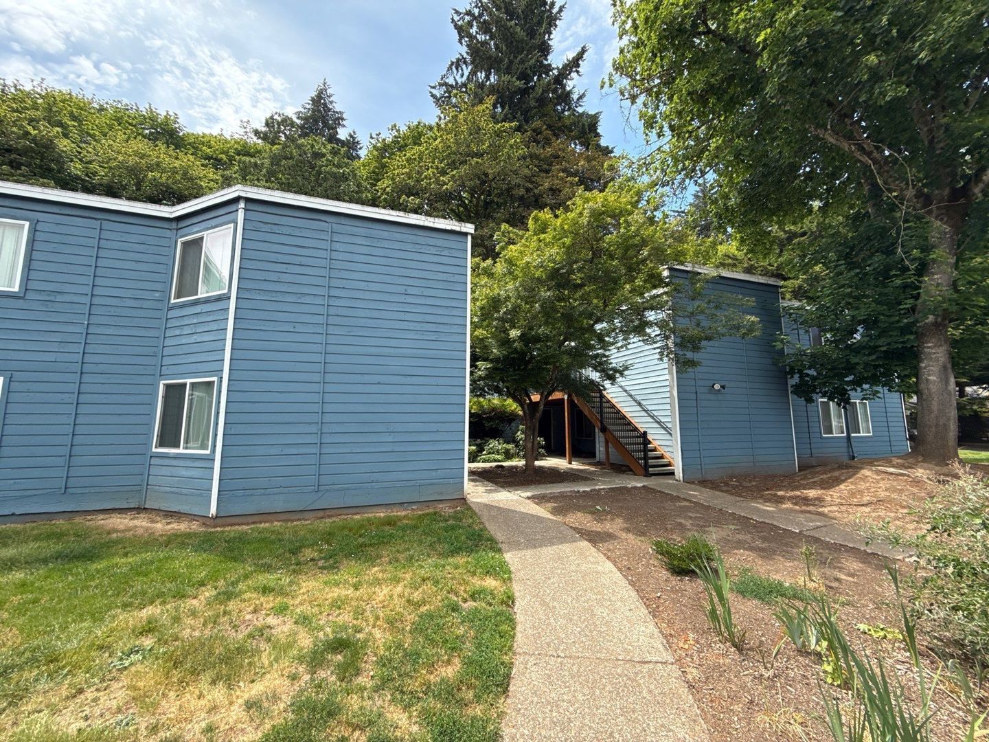 NW Salem, 2 Bed, 1 Bath, Spacious 1st Floor Apartment, Pets are Welcome, AVAILABLE NOW! property image
