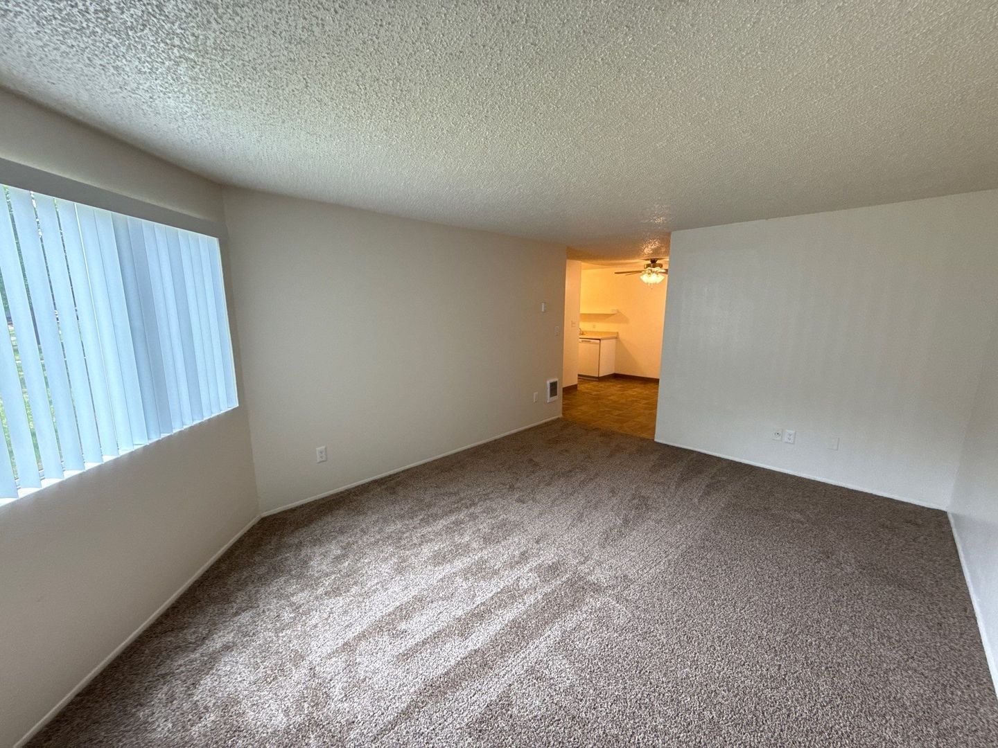 NW Salem, 2 Bed, 1 Bath, Spacious 1st Floor Apartment, Pets are Welcome, AVAILABLE NOW! property image