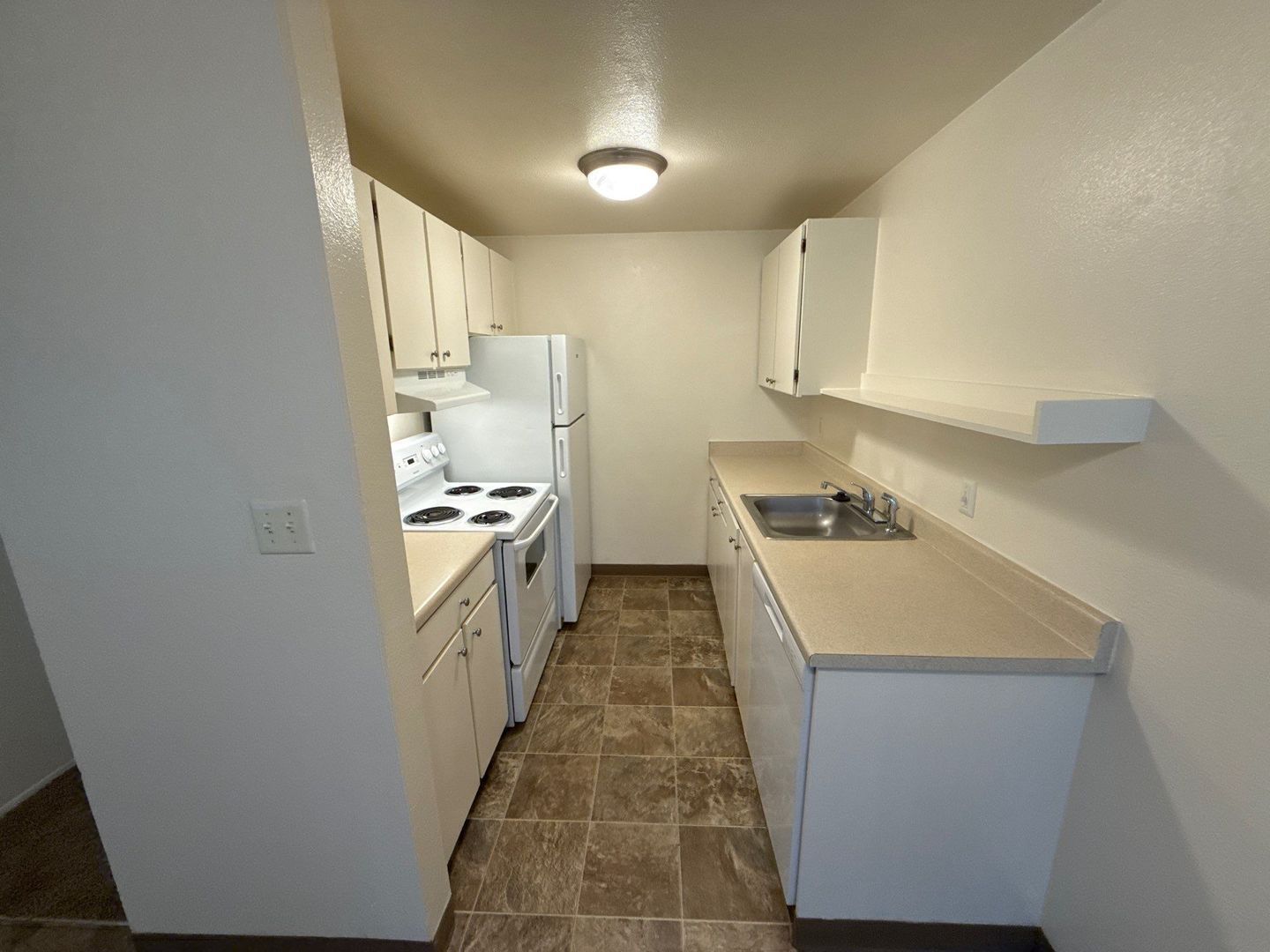 NW Salem, 2 Bed, 1 Bath, Spacious 1st Floor Apartment, Pets are Welcome, AVAILABLE NOW! property image