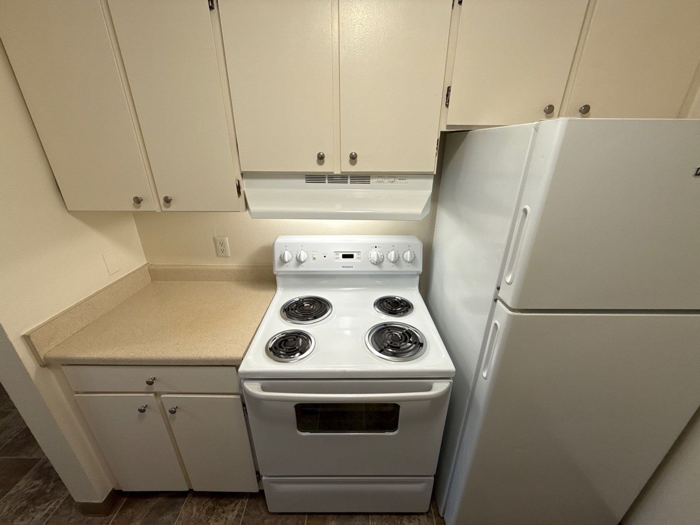 NW Salem, 2 Bed, 1 Bath, Spacious 1st Floor Apartment, Pets are Welcome, AVAILABLE NOW! property image