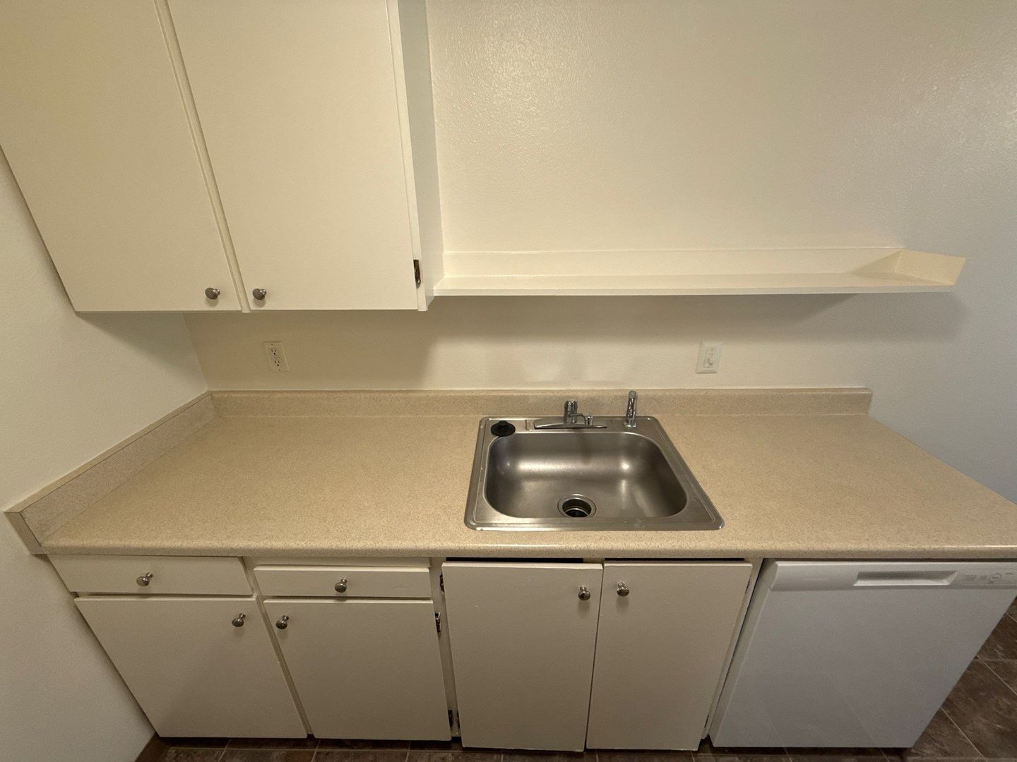 NW Salem, 2 Bed, 1 Bath, Spacious 1st Floor Apartment, Pets are Welcome, AVAILABLE NOW! property image
