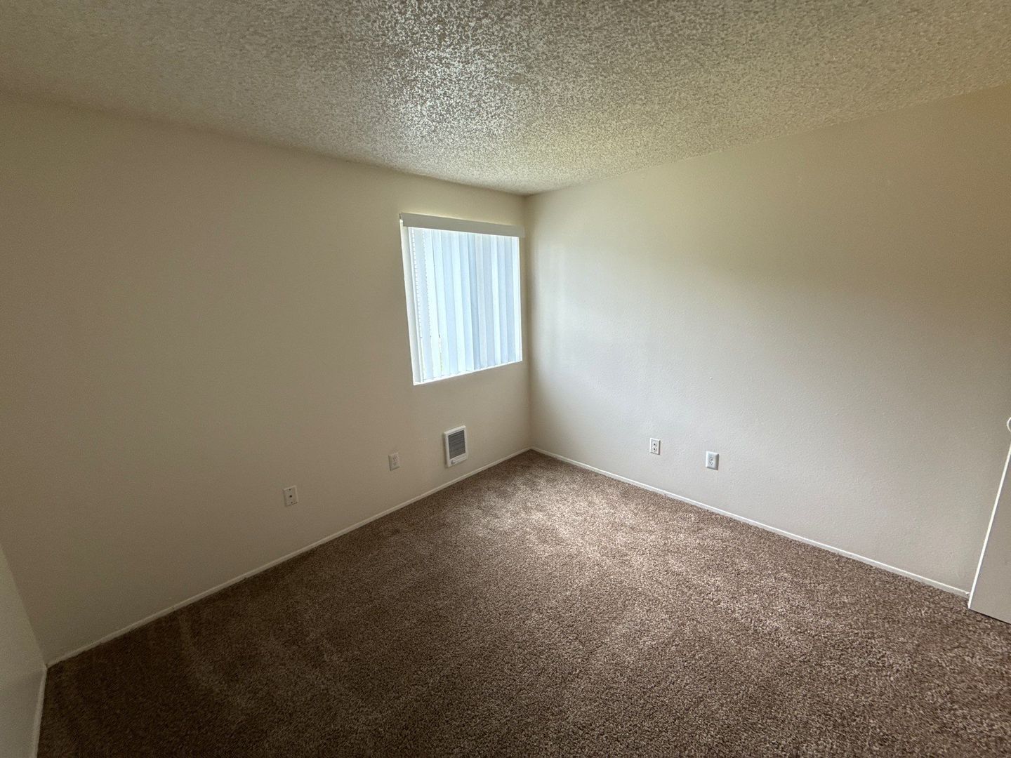 NW Salem, 2 Bed, 1 Bath, Spacious 1st Floor Apartment, Pets are Welcome, AVAILABLE NOW! property image