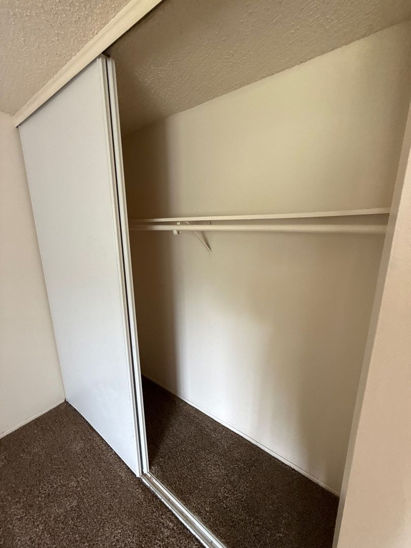 NW Salem, 2 Bed, 1 Bath, Spacious 1st Floor Apartment, Pets are Welcome, AVAILABLE NOW! property image