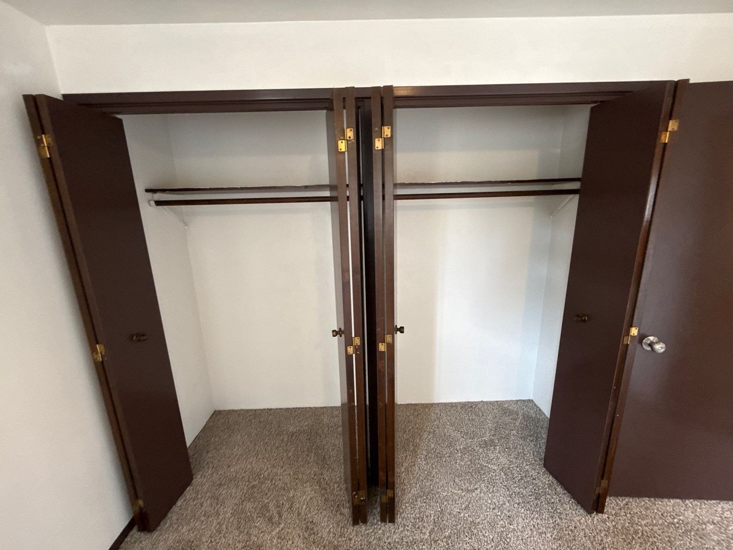 SE Albany 2 Bed 1.5 Bath Apartment, Washer & Dryer Hookups, AVAILABLE NOW! property image