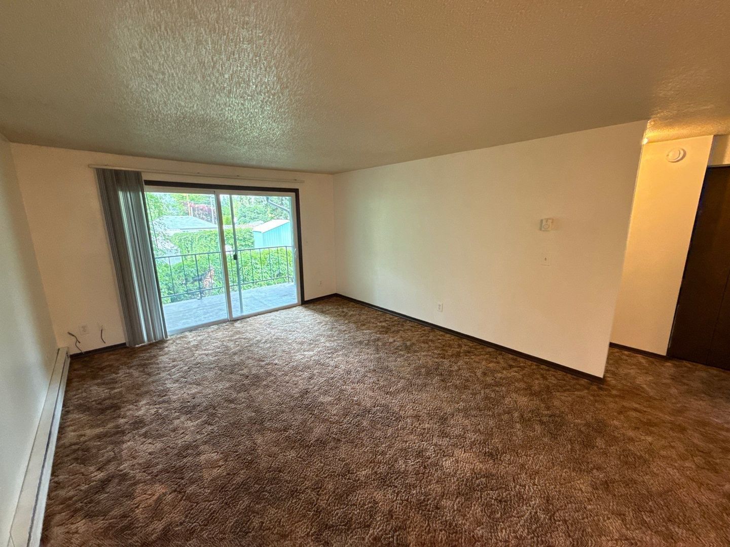 $1095 First 3 Months, SE Salem 2 Bed 1 Bath, 2nd Floor Apartment, Pet's are Welcome | AVAILABLE NOW! property image