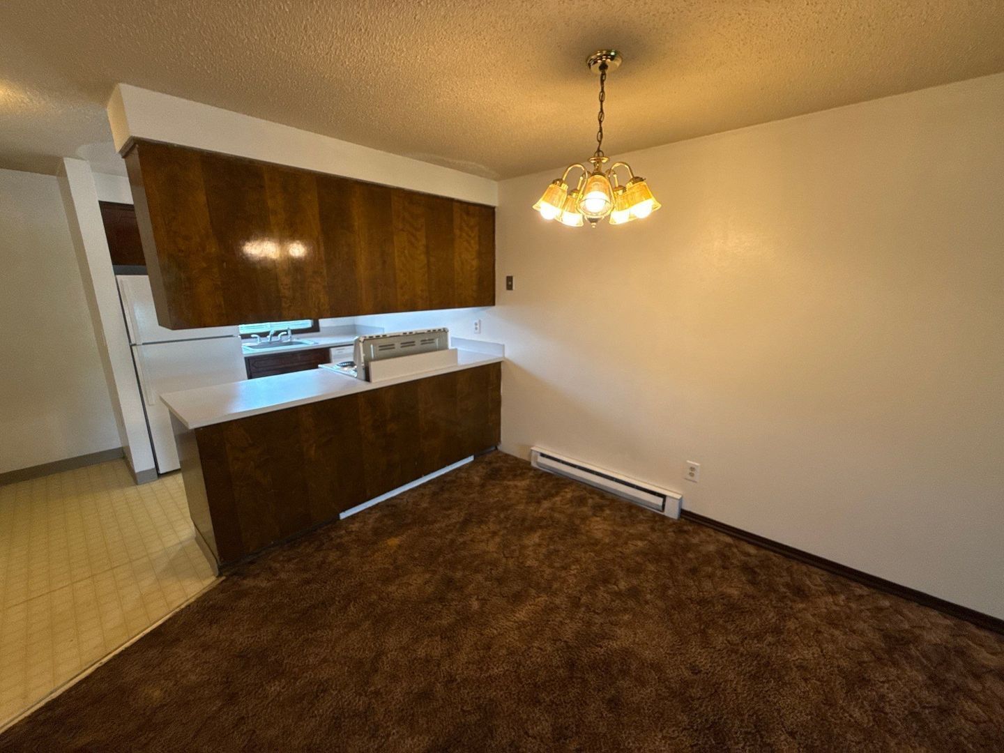 $1095 First 3 Months, SE Salem 2 Bed 1 Bath, 2nd Floor Apartment, Pet's are Welcome | AVAILABLE NOW! property image