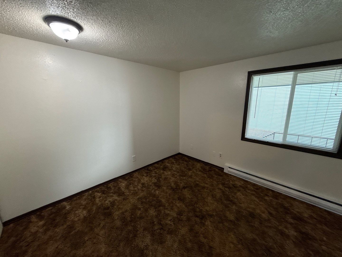 $1095 First 3 Months, SE Salem 2 Bed 1 Bath, 2nd Floor Apartment, Pet's are Welcome | AVAILABLE NOW! property image