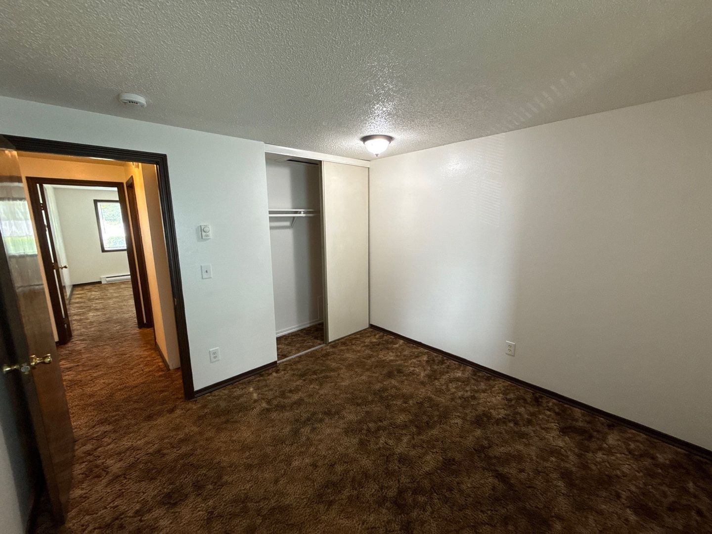 $1095 First 3 Months, SE Salem 2 Bed 1 Bath, 2nd Floor Apartment, Pet's are Welcome | AVAILABLE NOW! property image