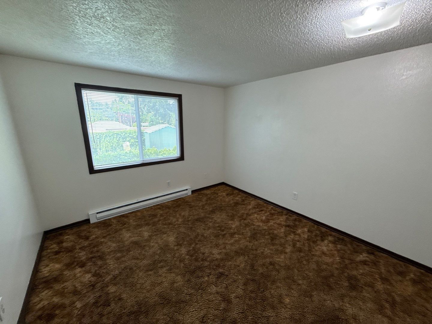 $1095 First 3 Months, SE Salem 2 Bed 1 Bath, 2nd Floor Apartment, Pet's are Welcome | AVAILABLE NOW! property image