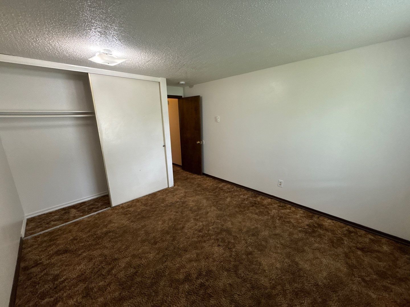$1095 First 3 Months, SE Salem 2 Bed 1 Bath, 2nd Floor Apartment, Pet's are Welcome | AVAILABLE NOW! property image