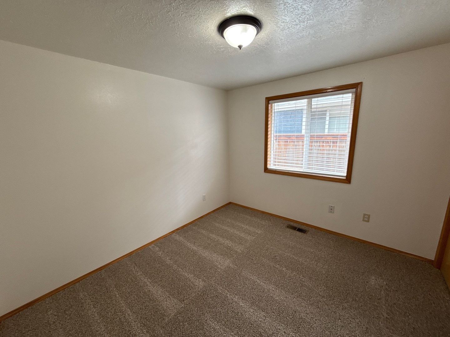 NE Salem 3 Bed 2 Bath Single Family Home, AVAILABLE NOW! property image