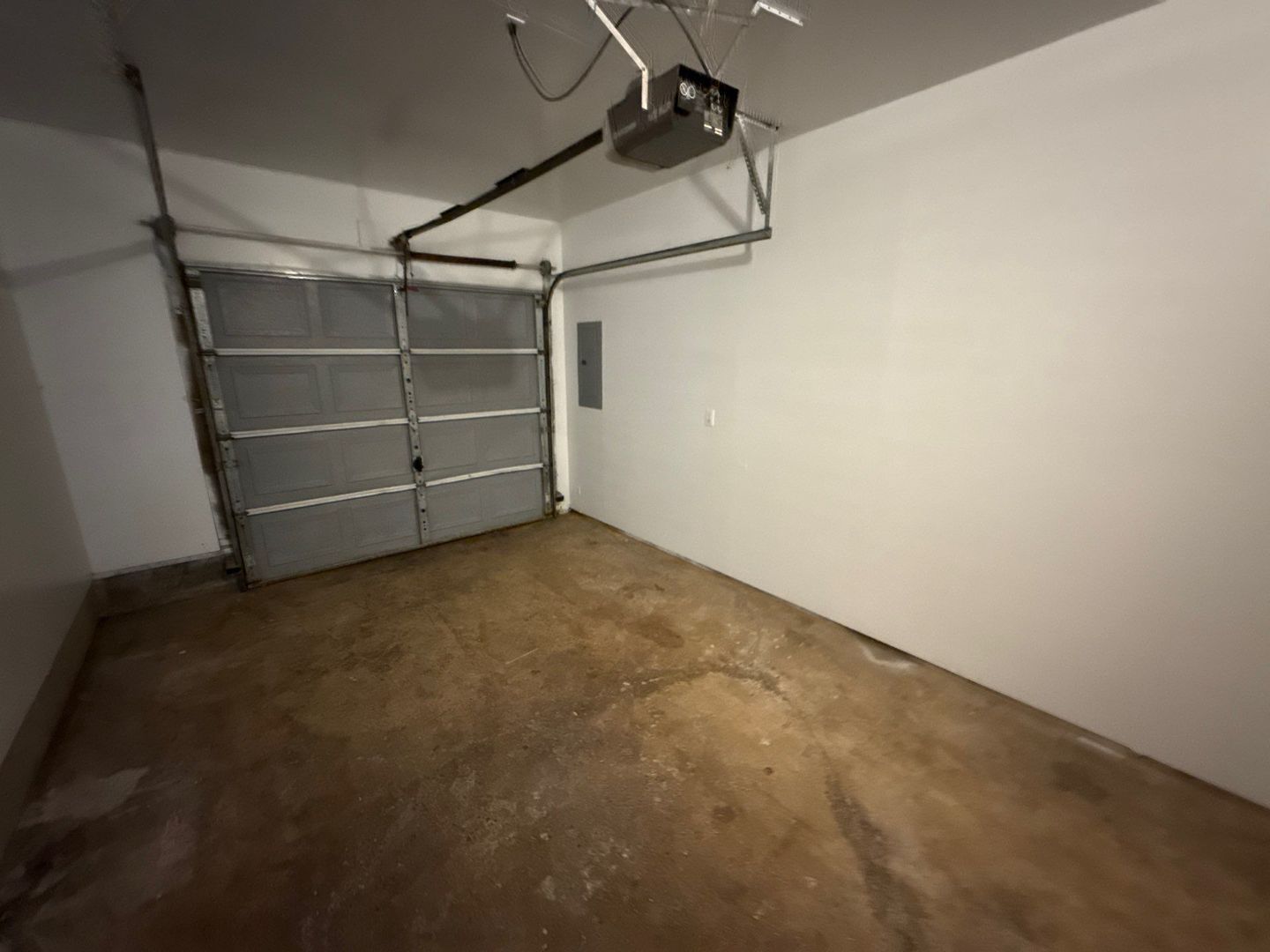 Sweet Home 2 Bed 1 Bath Duplex, Fully Fenced Back Yard, AVAILABLE NOW! property image